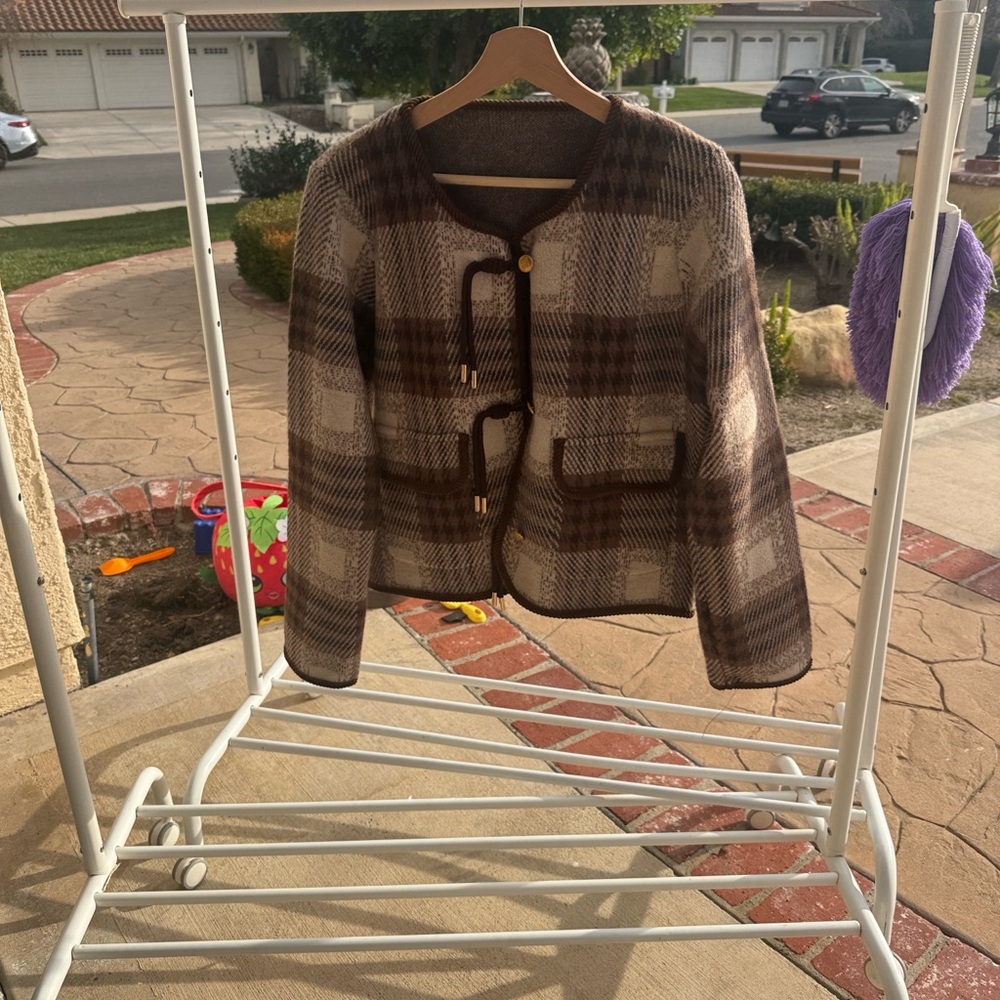 Elegant Brown Plaid Women's Blazer